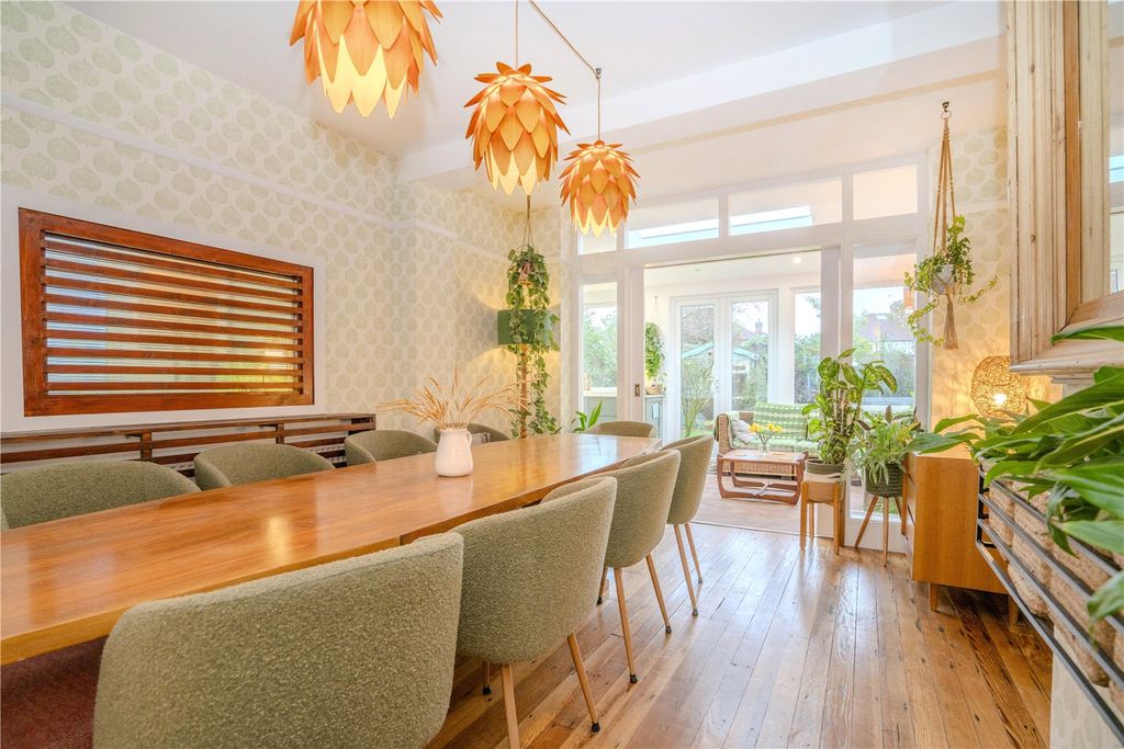 Property photo 3 of 22 Picture No. 25