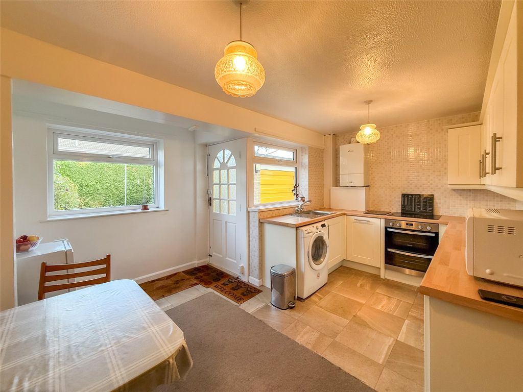 Property photo 2 of 14 Dining Kitchen