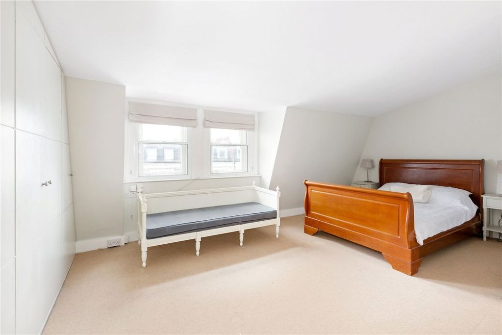 Property photo 3 of 6