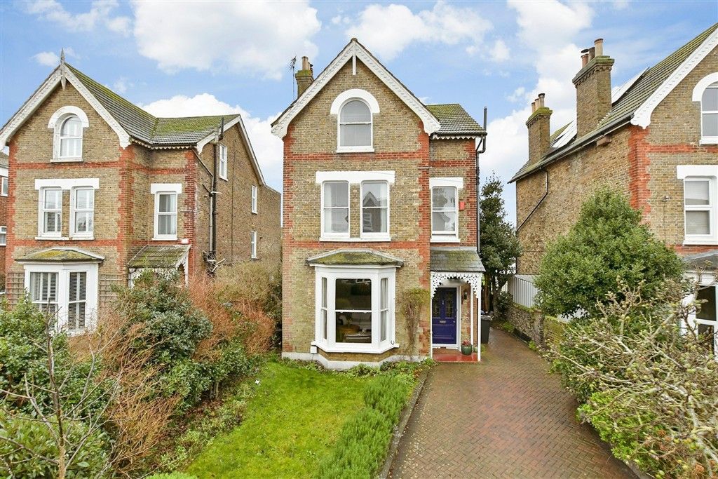 Property photo 1 of 21 Front...(Web)