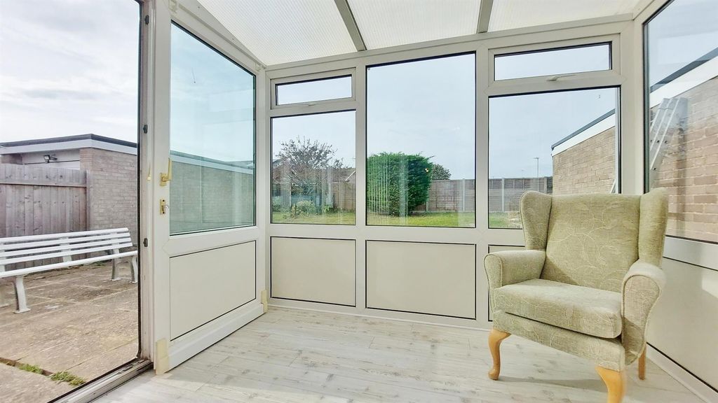 Property photo 3 of 15 Conservatory