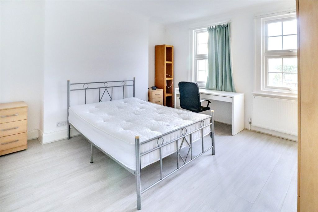 Property photo 1 of 5 Picture No. 10