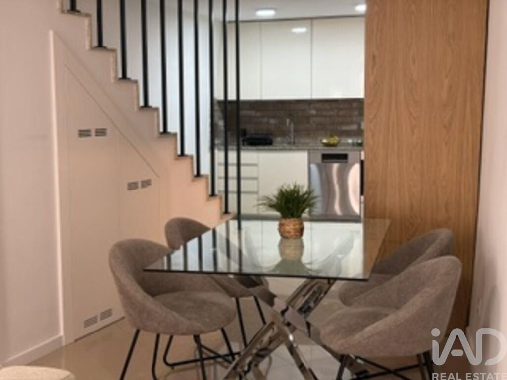 Property photo 1 of 33