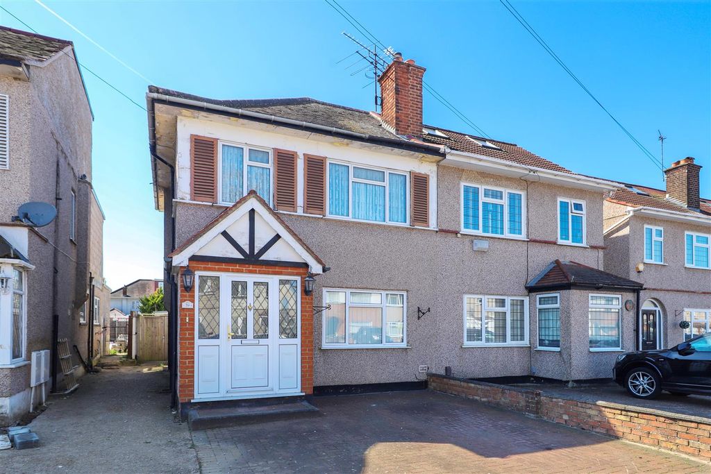 Property photo 1 of 13 External