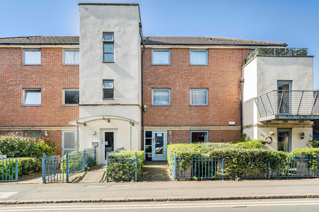 Property photo 1 of 12