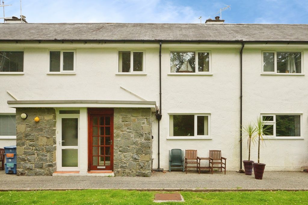 Property photo 2 of 15 Pbox-Img.Jpg
