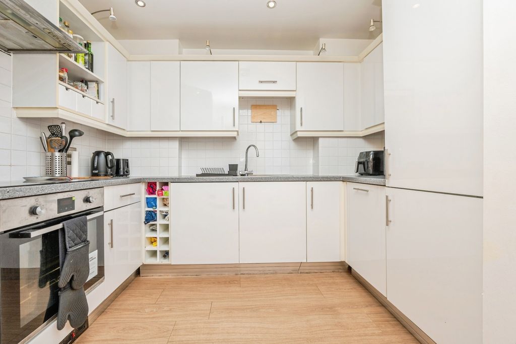 Property photo 2 of 14 Pbox-Img.Jpg