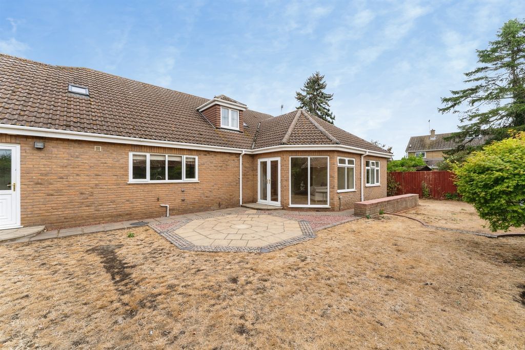 Property photo 2 of 22