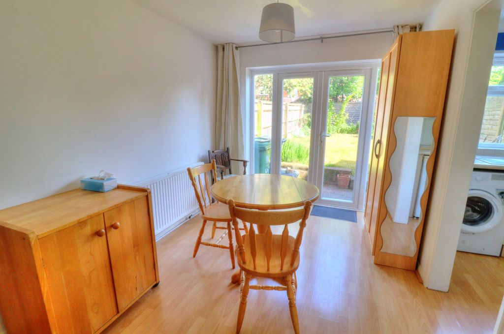 Property photo 3 of 11