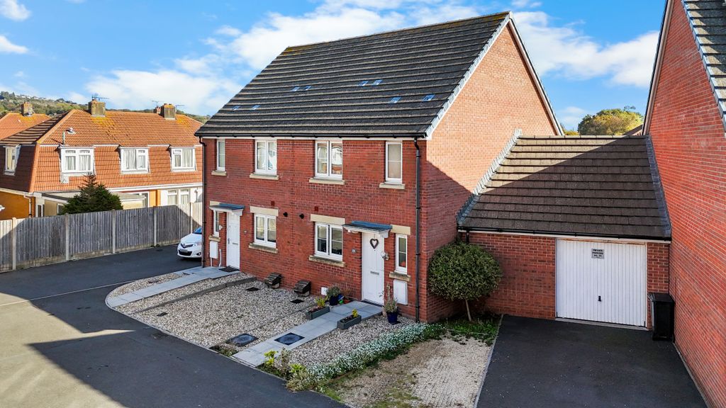 Property photo 1 of 35