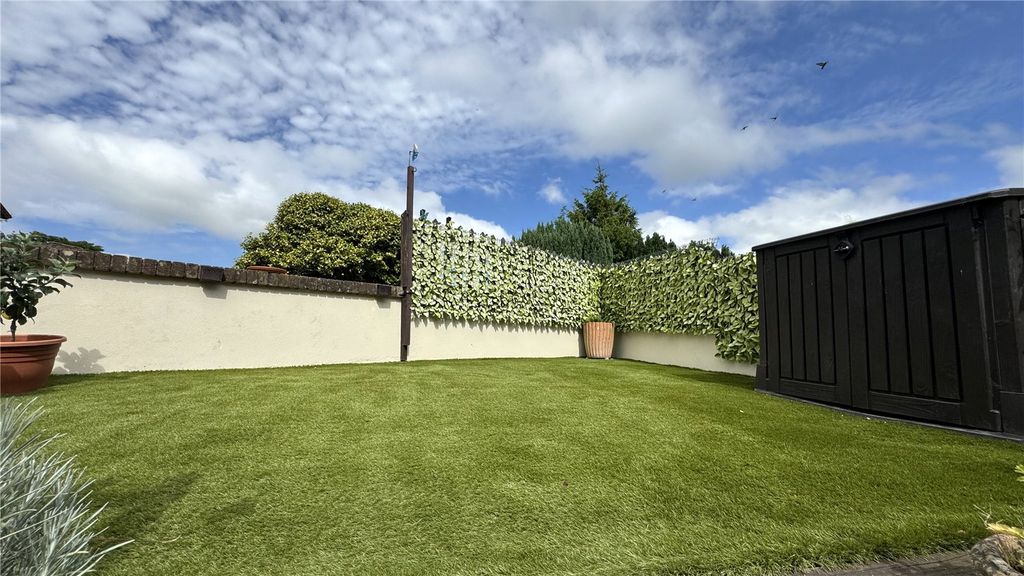 Property photo 2 of 12 Picture No. 05