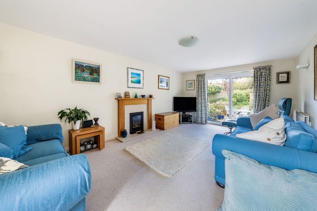 Property photo 2 of 30