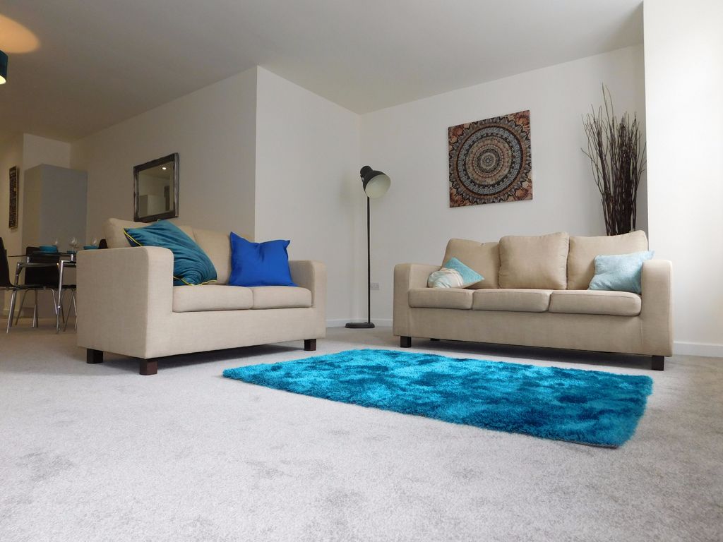 Property photo 1 of 32