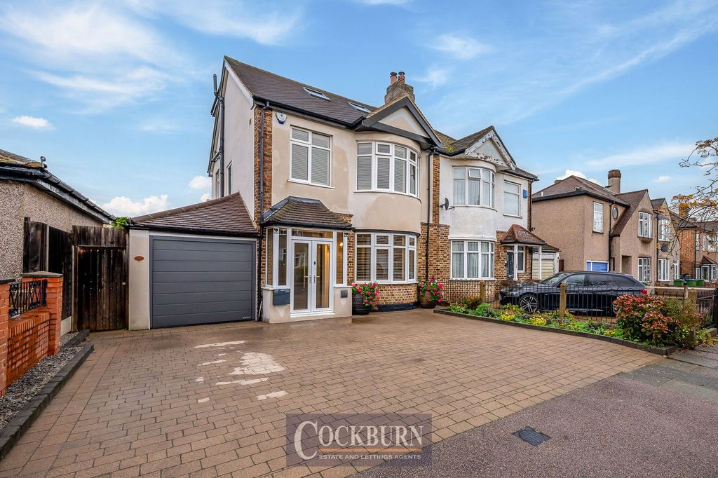 Property photo 1 of 28