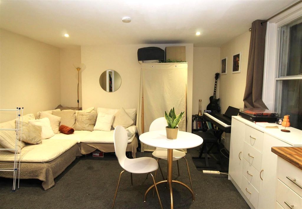 Property photo 2 of 7 Fairmilllllle.Png