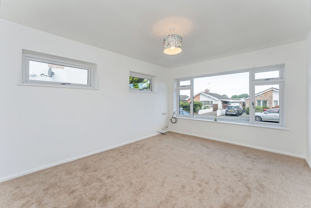 Property photo 2 of 19 Pbox-Img.Jpg