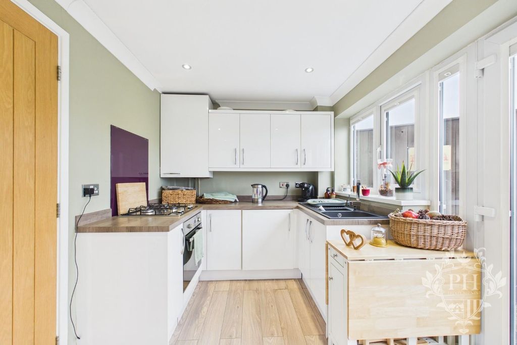 Property photo 3 of 13 Cam02002G0-Pr0270-Still010.Jpg