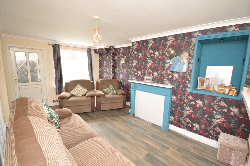 Property photo 2 of 8 Picture 2