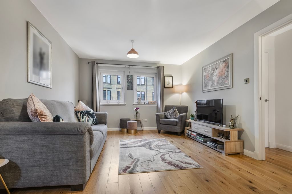 Property photo 2 of 24