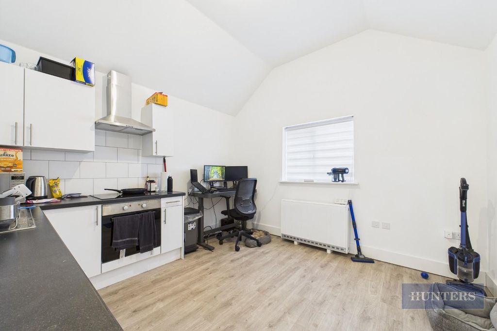 Property photo 2 of 8 Cam05152G0-Pr0207-Still001.Jpg
