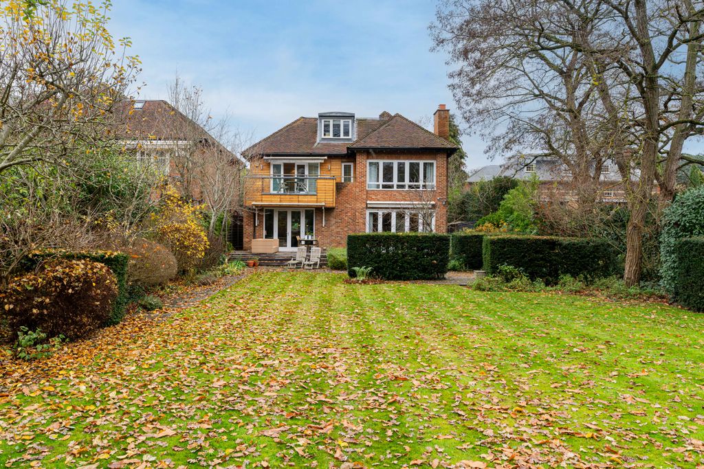 Property photo 2 of 21