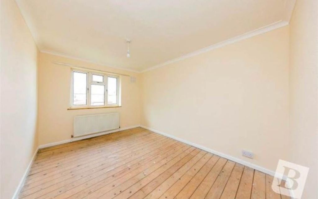 Property photo 1 of 2
