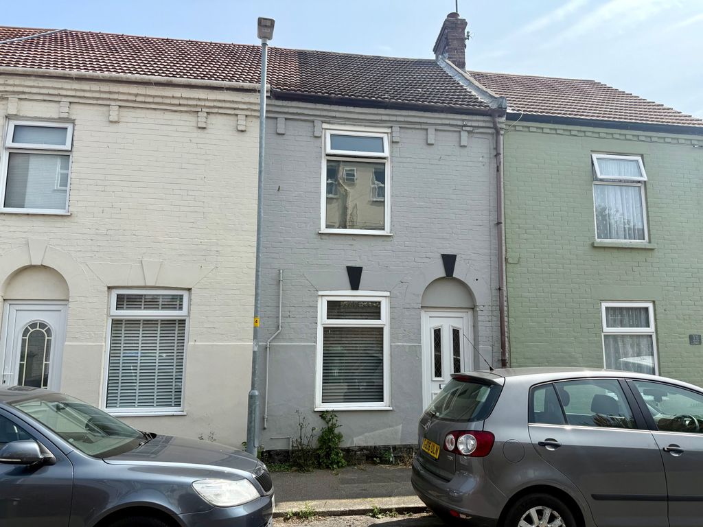 Property photo 1 of 8