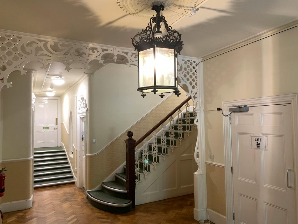 Property photo 2 of 5 Main Entrance Hall.Jpg