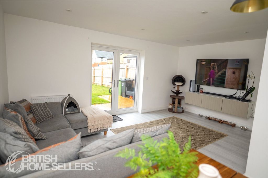 Property photo 2 of 13 2
