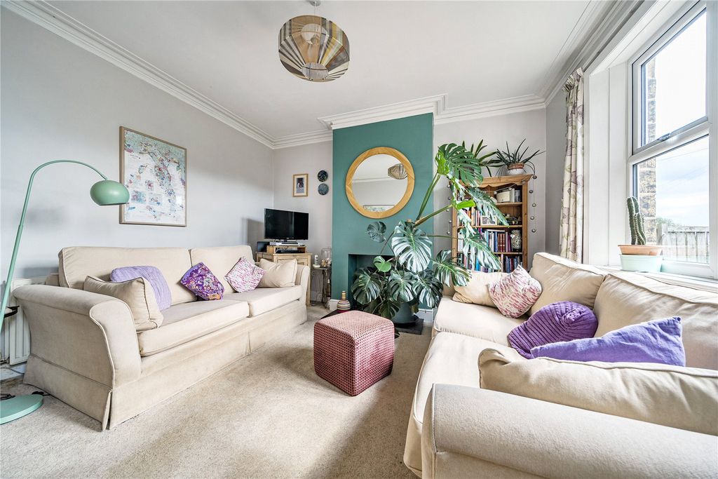Property photo 2 of 31 Picture No. 29