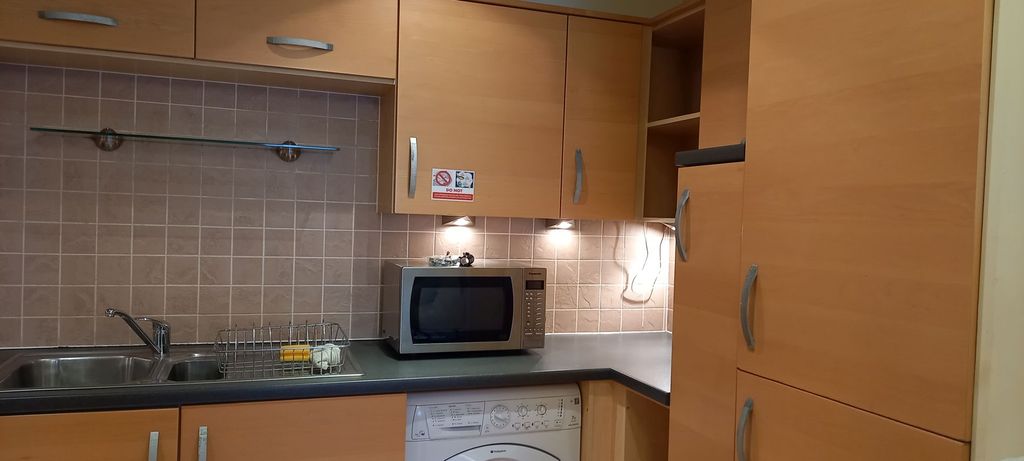 Property photo 2 of 42