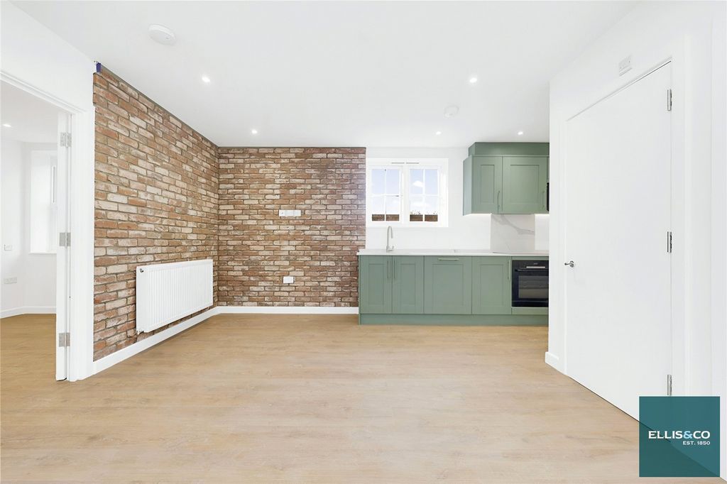 Property photo 1 of 10 Picture No. 25
