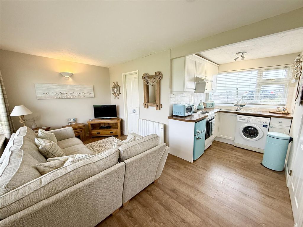 Property photo 2 of 14 Open Plan Living Area