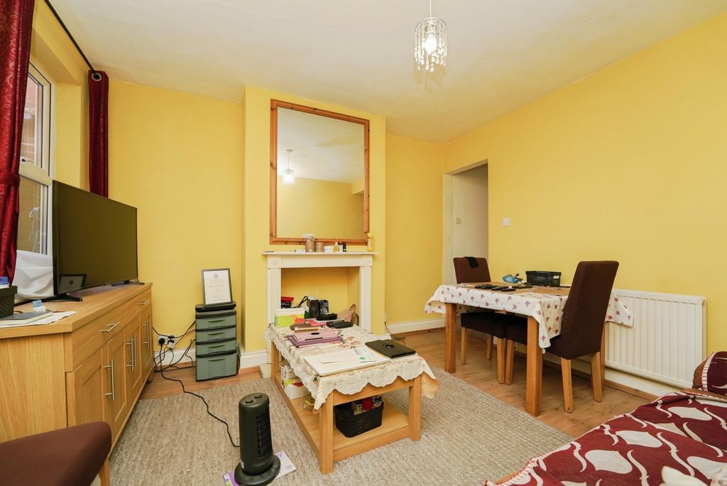 Property photo 3 of 17 Photo