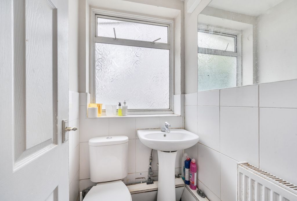 Property photo 3 of 10 1382205-11-69245E...