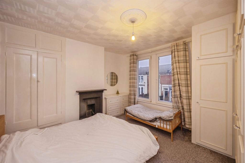 Property photo 3 of 16