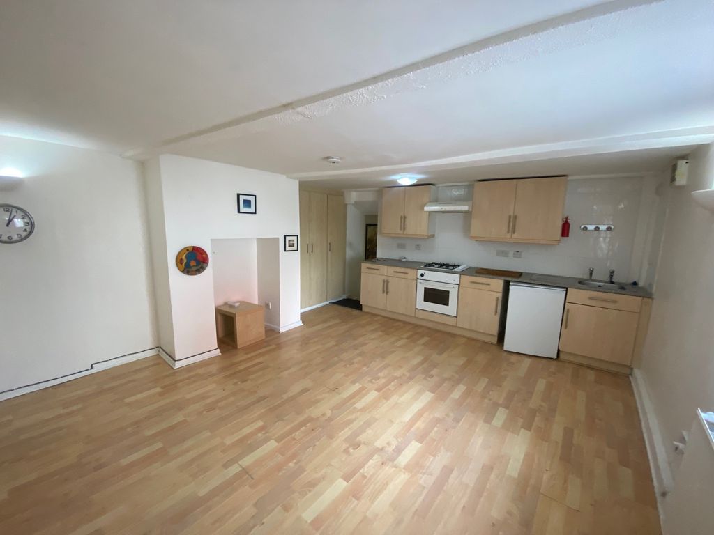 Property photo 3 of 8 Image