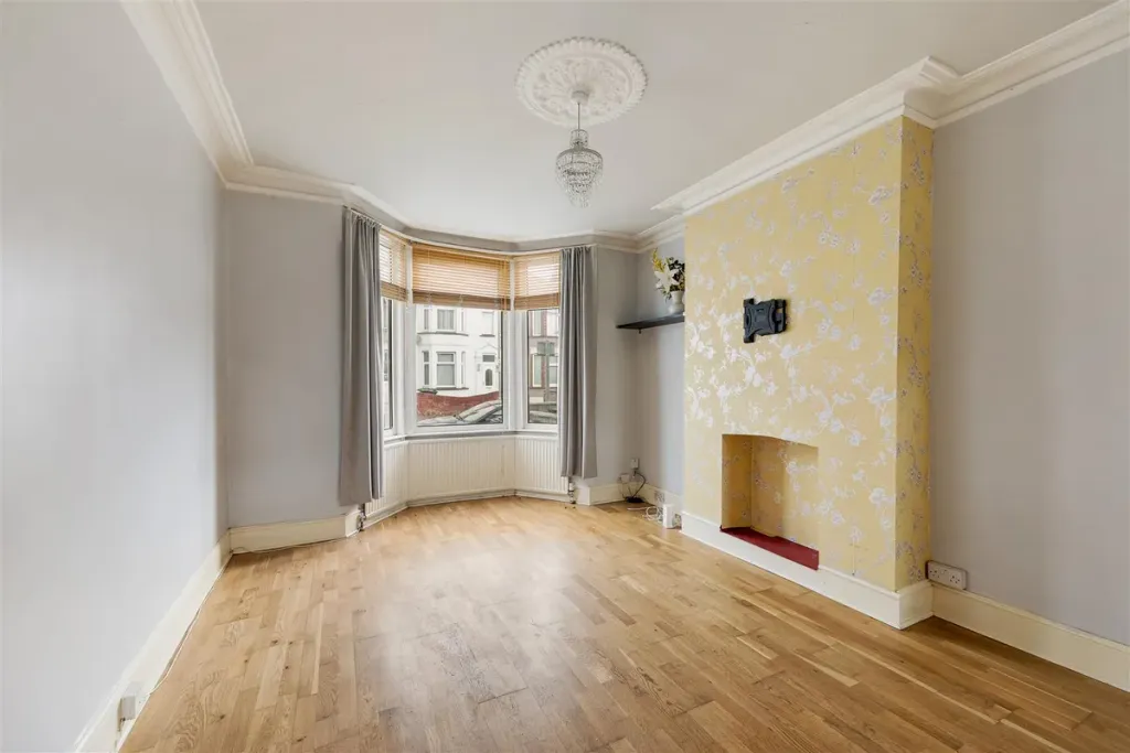 Property photo 1 of 5