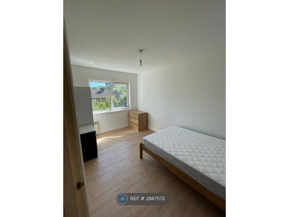 Property photo 2 of 11 Bedroom 1