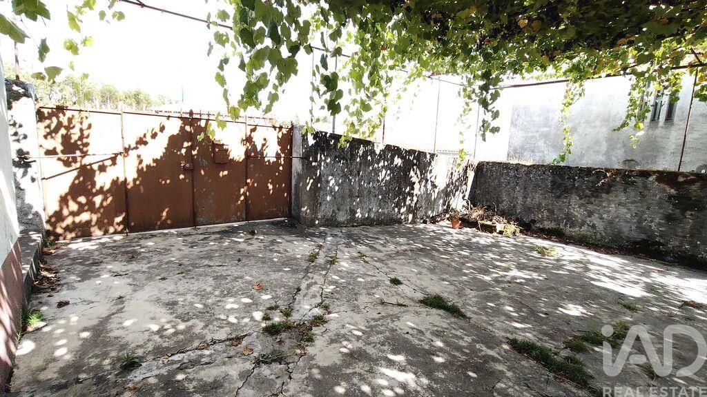 Property photo 2 of 37