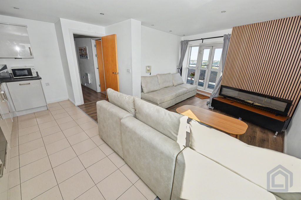 Property photo 3 of 13