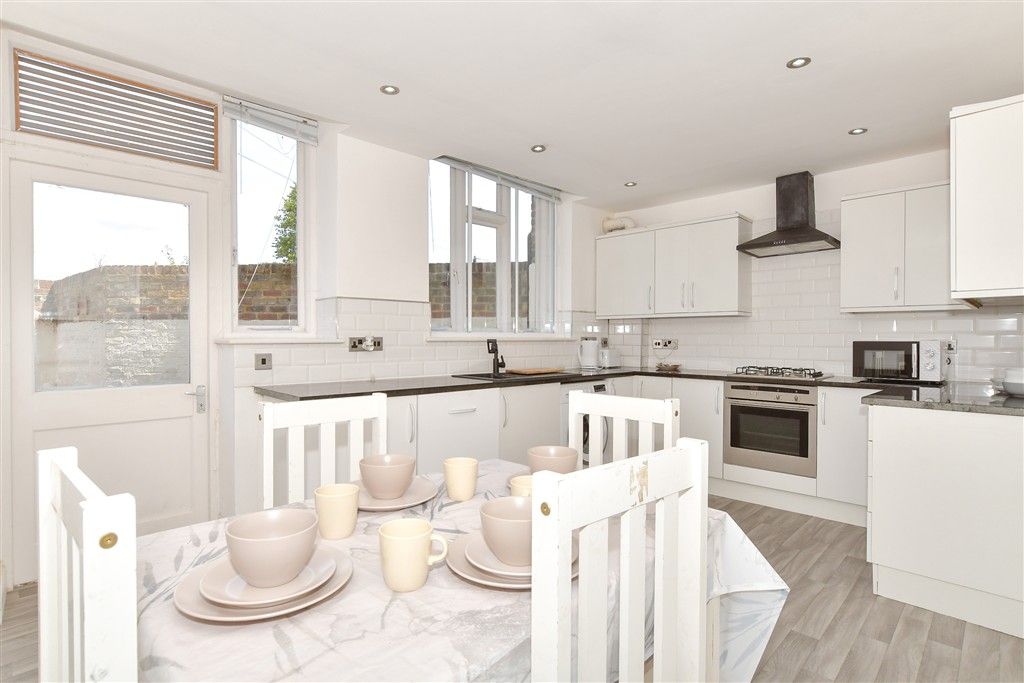 Property photo 1 of 12 Kitchen/Diner