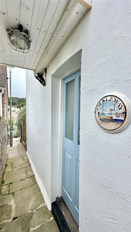 Property photo 3 of 19