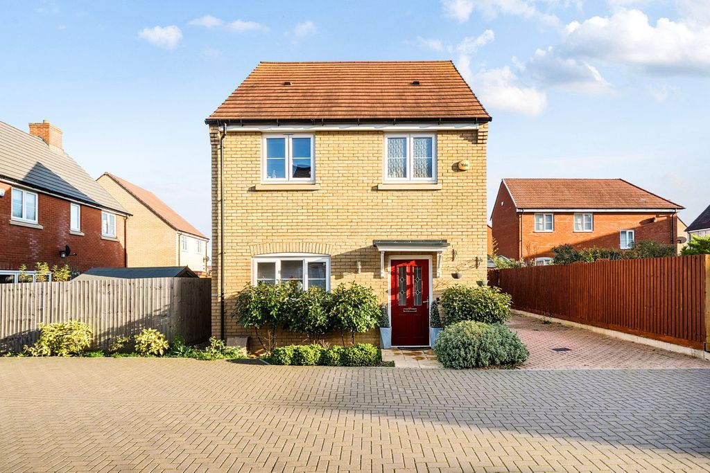 Property photo 1 of 18