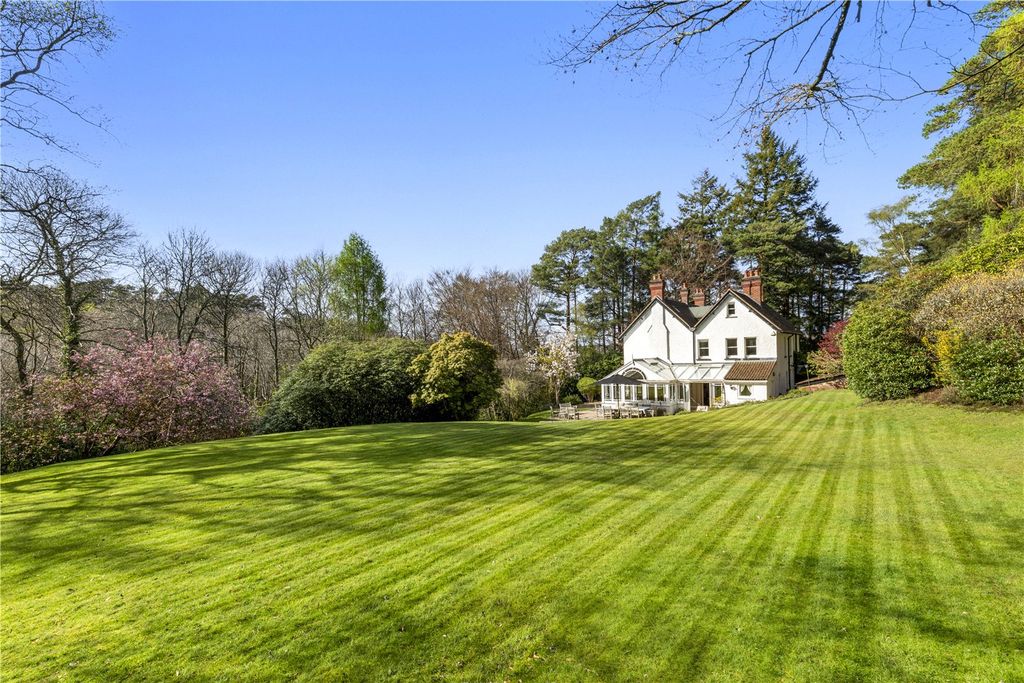 Property photo 3 of 23 Garden