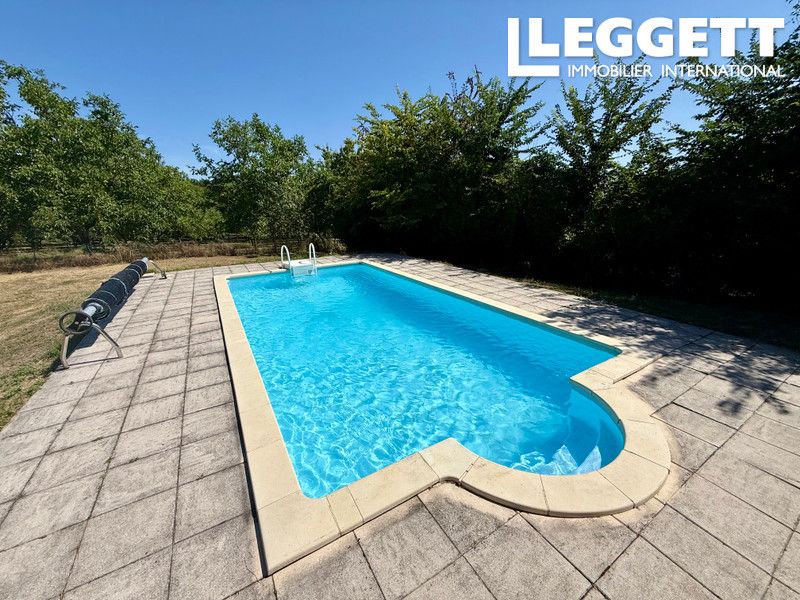 Property photo 2 of 10