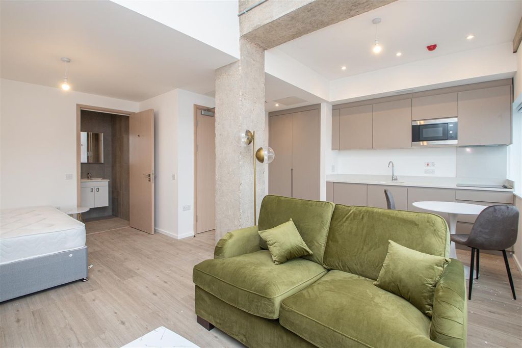 Property photo 1 of 16 451_6.Jpg