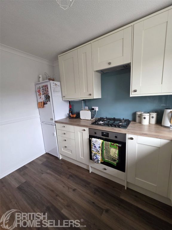 Property photo 3 of 16 Picture No. 22