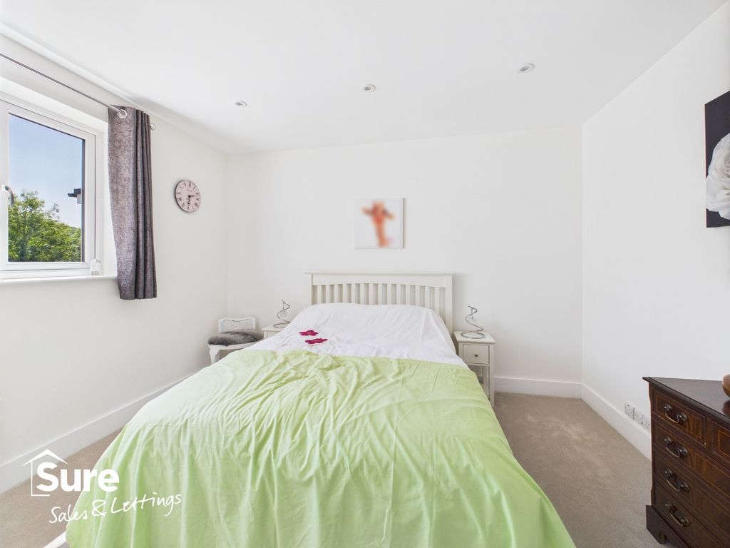 Property photo 3 of 14 4316092