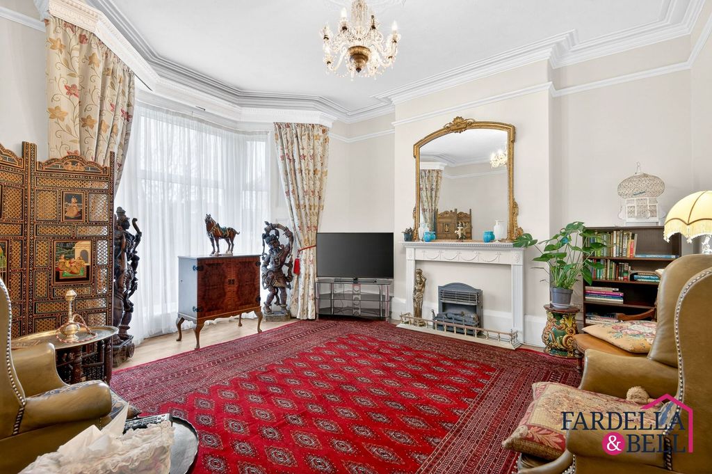 Property photo 3 of 26